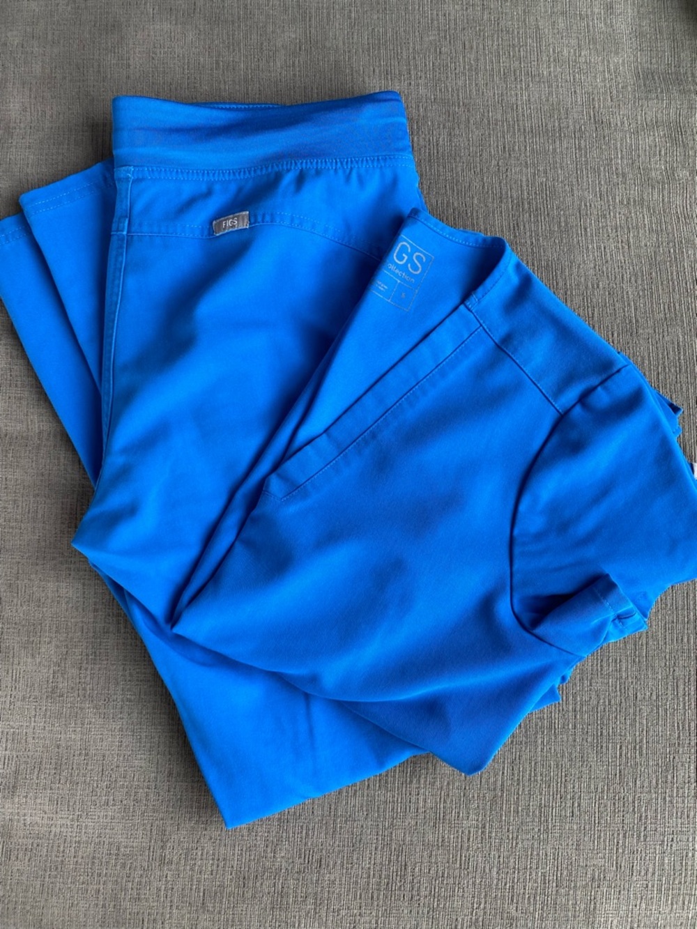 FIGS Royal Blue scrub set